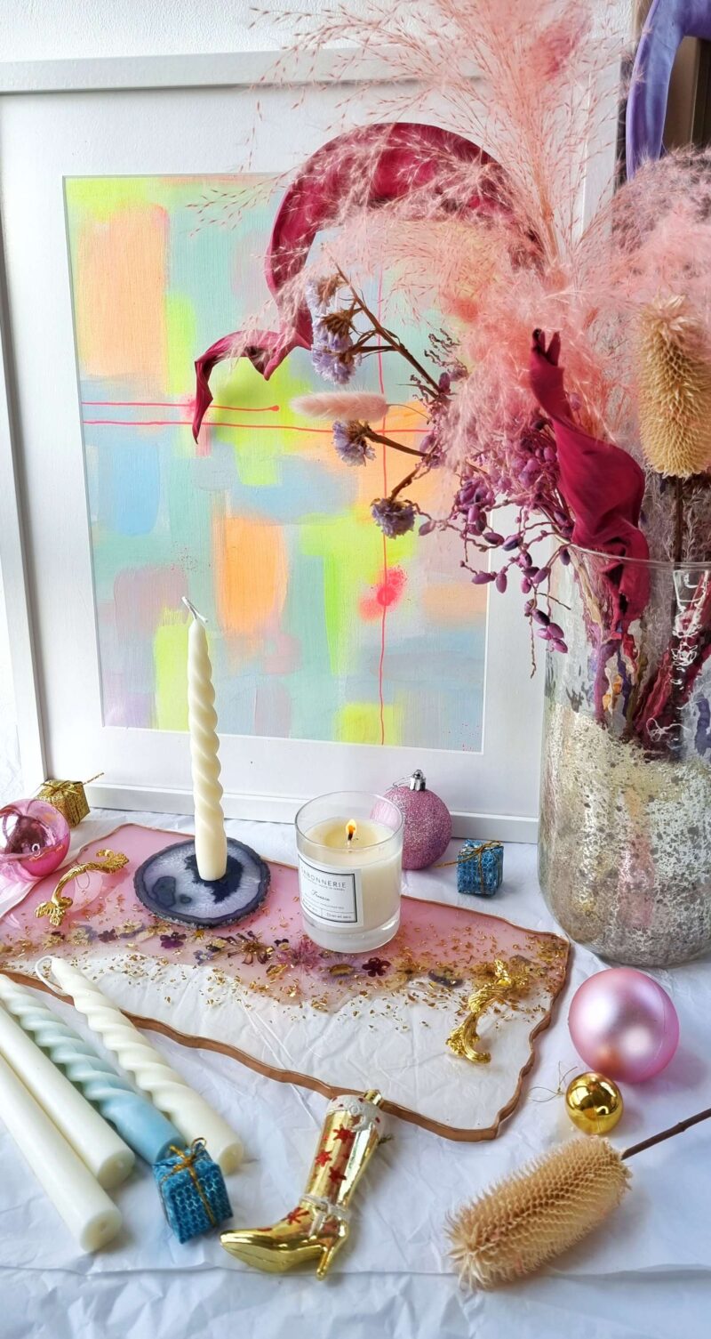 Decorative tray pink and transparent color