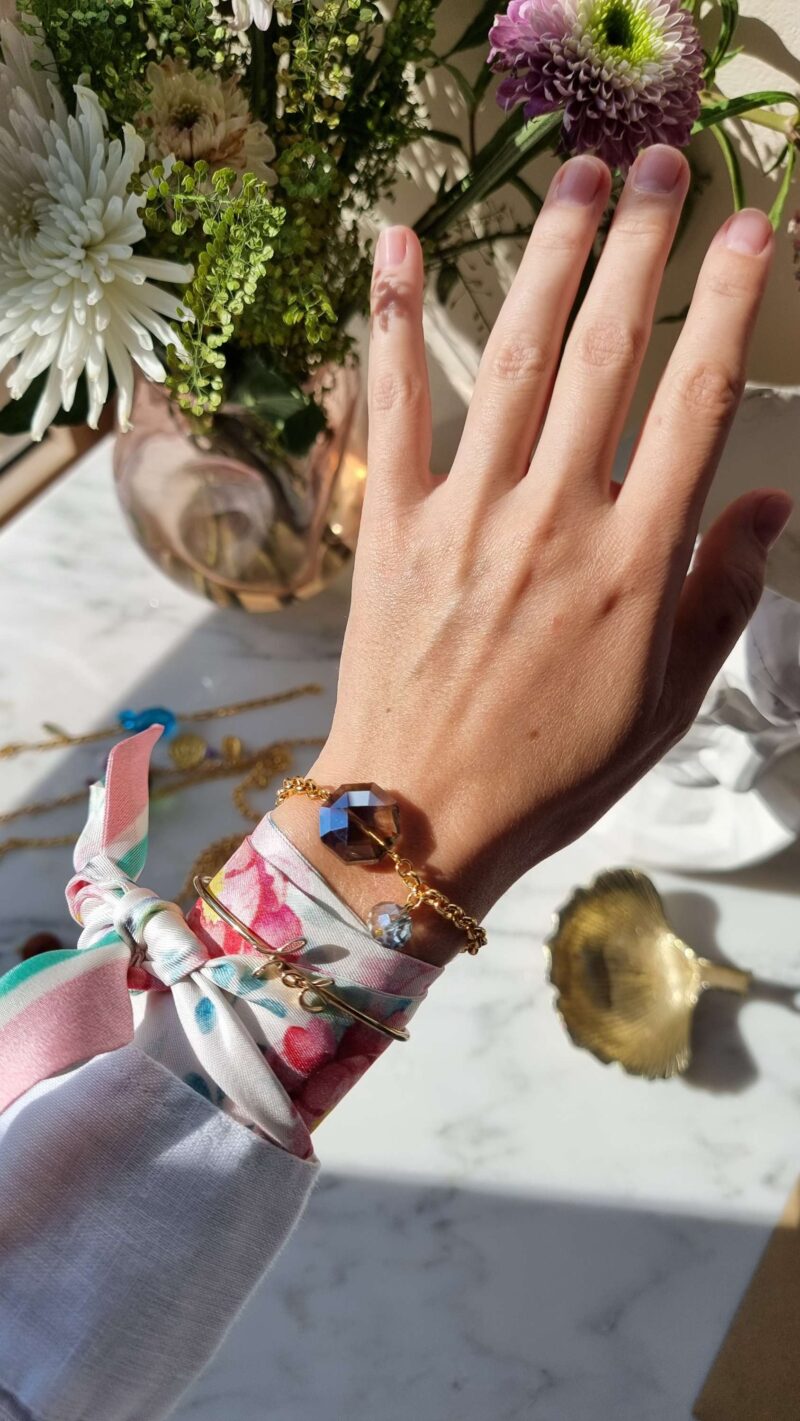 Bracelet with Grey vintage beads