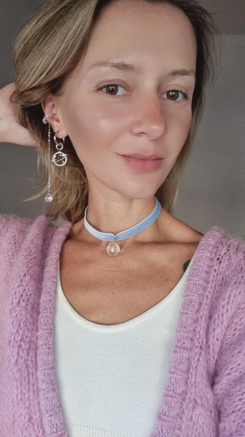 Velvet blue Choker with rhinestone pendant