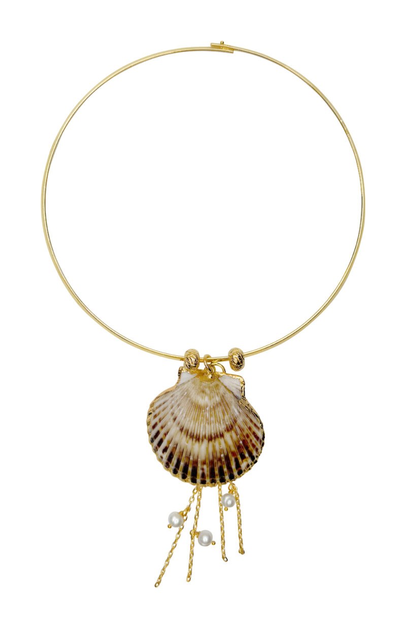 Gold-plated brown Shell choker